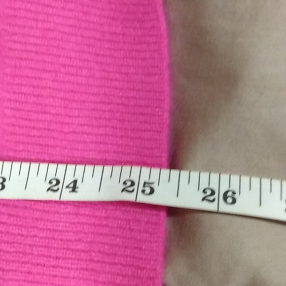 Cashmere sweater by Bloomingdales - Picture 11 of 13